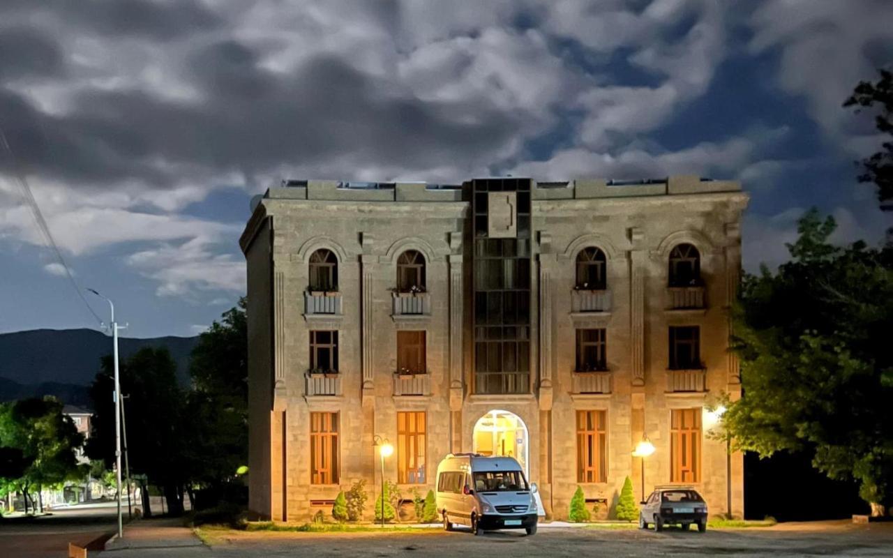 Arpa Hotel Yeghegnadzor Ngoại thất bức ảnh
