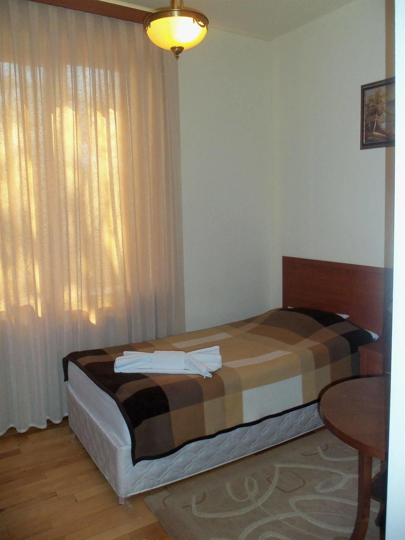 Arpa Hotel Yeghegnadzor Ngoại thất bức ảnh